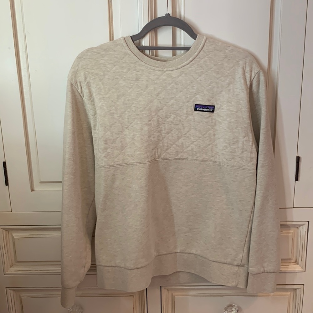 Patagonia half quilted sweatshirt